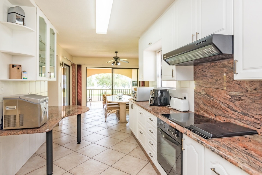 5 Bedroom Property for Sale in Club Milos Estate Free State